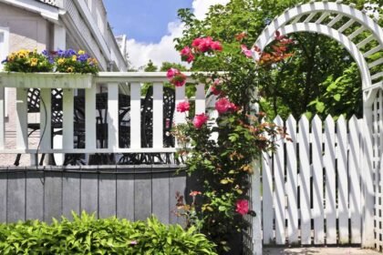 arbor gate fence